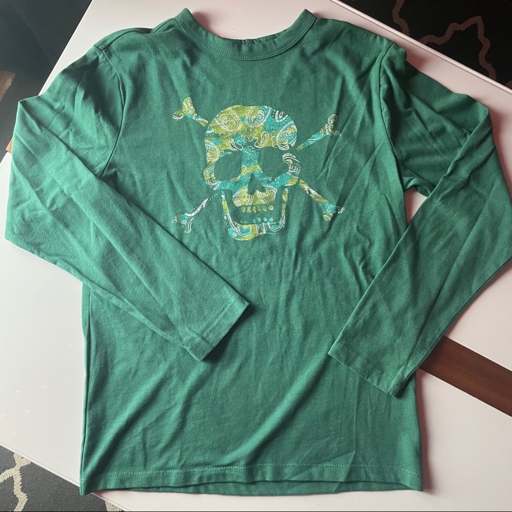 Gap kids skull shirt!